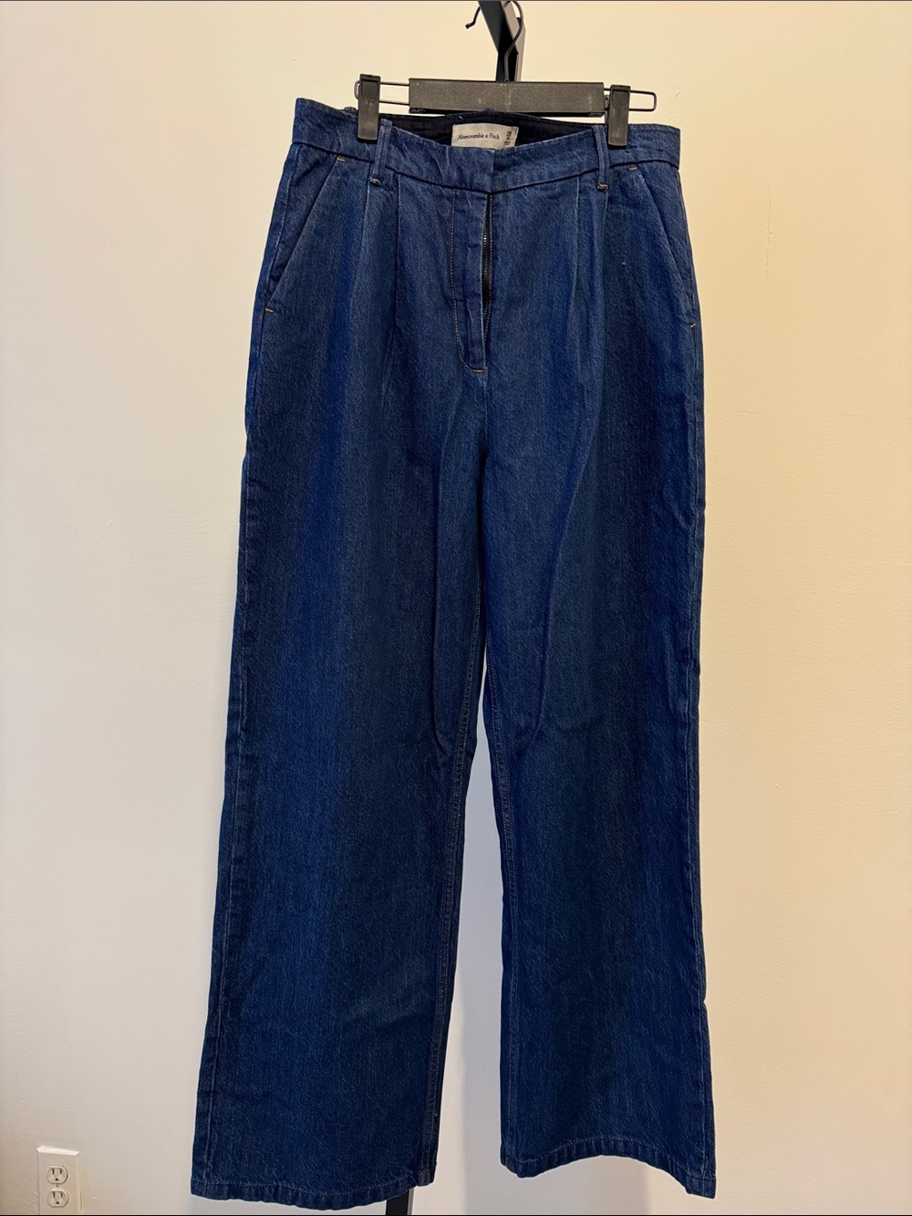 Abercrombie & Fitch High-Rise Pleated Dark Blue Wide-Leg Jeans for Women